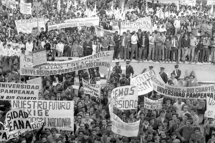 Movilización estudiantil en Río Cuarto [Galería]